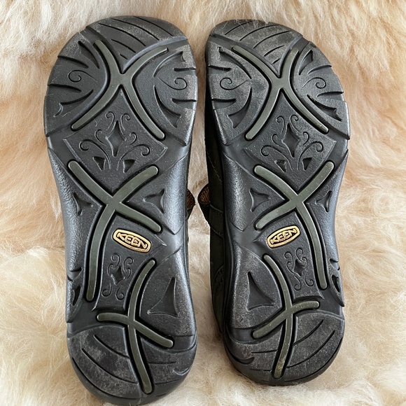 KEEN leather Mary Janes - Picture 7 of 7